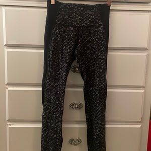 Lululemon leggings size 4
